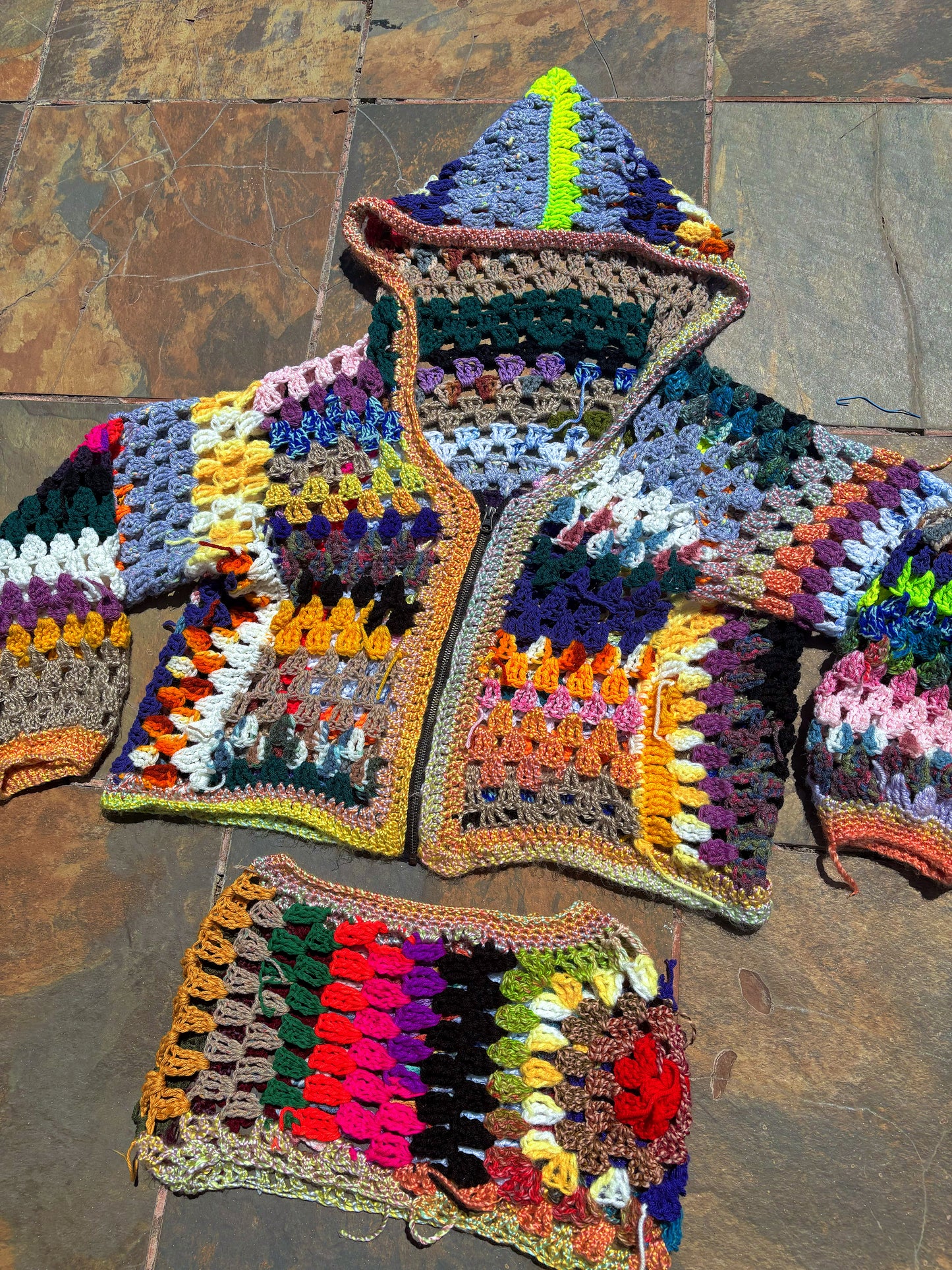Scrap yarn granny set