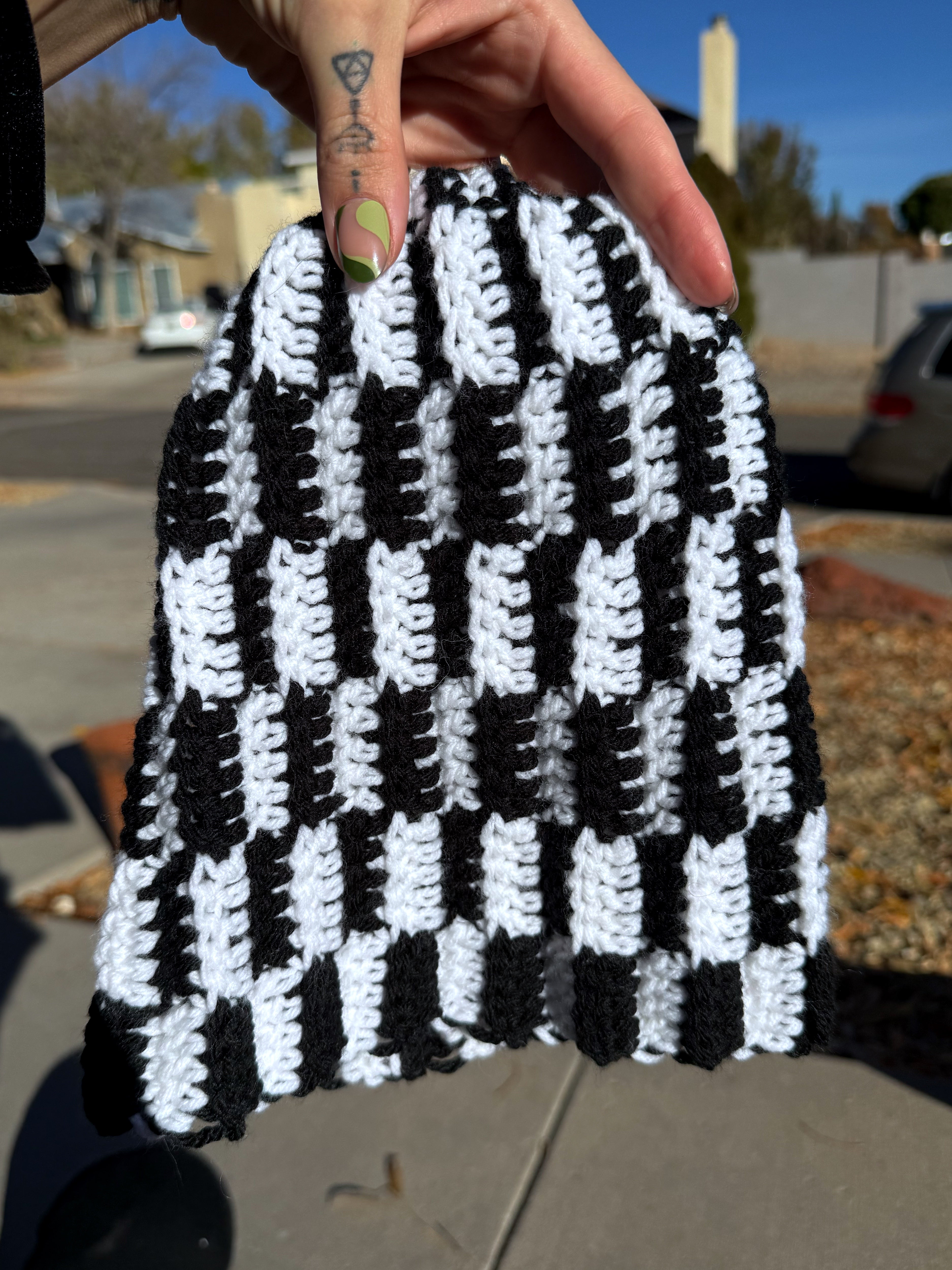 B&W Checkered Beanie – RavenMageCraft